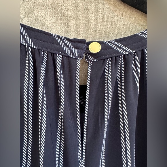 Nine West sleeveless top. Navy Size M - Picture 5 of 7